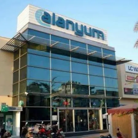 Very Close To Cleopatra Beach. Apartment Alanya