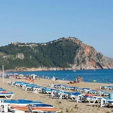 Lejlighed Very Close To Cleopatra Beach.